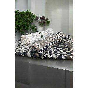 Tapete Artesanal 40×60 cm em Tiras de Tecido Reciclável – Estampas Sortidas